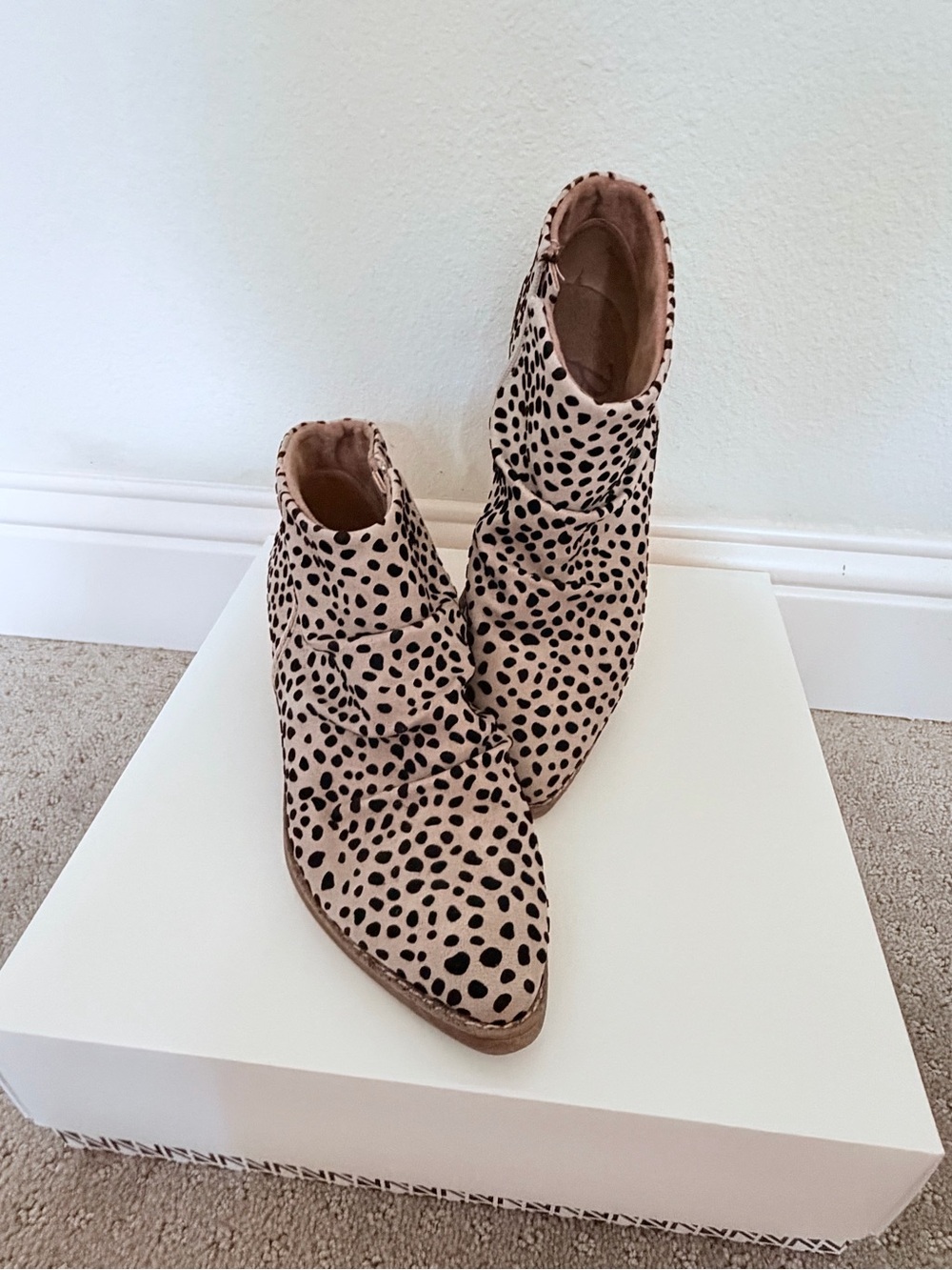 Blowfish Malibu Beige and Black Animal Print Pointed Ankle Booties - Size 8